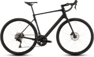 Cube Attain C:62 Race blackline 2026